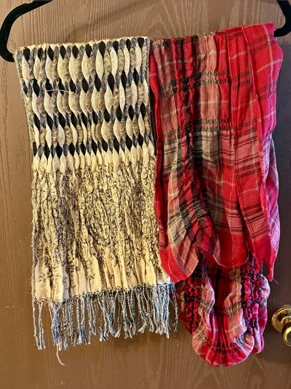 SCARVES